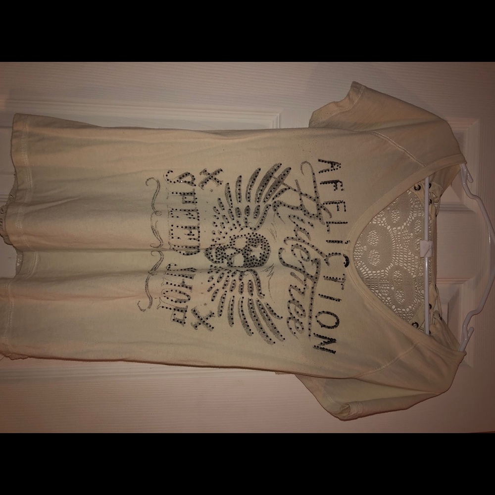 Affliction tee size medium